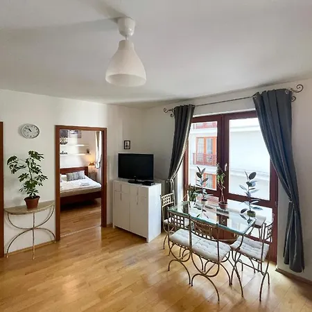 The Knight Boutique With Balcony Appartamento